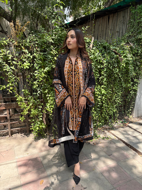 THE ESSENTIALLY FESTIVE 3 PC SET WITH EMBROIDERED SHIRT, FARSHI SALWAR , DUPATTA